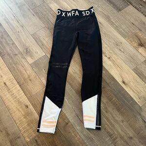 Sarah's Day x WFA
Fearless Leggings size xs
